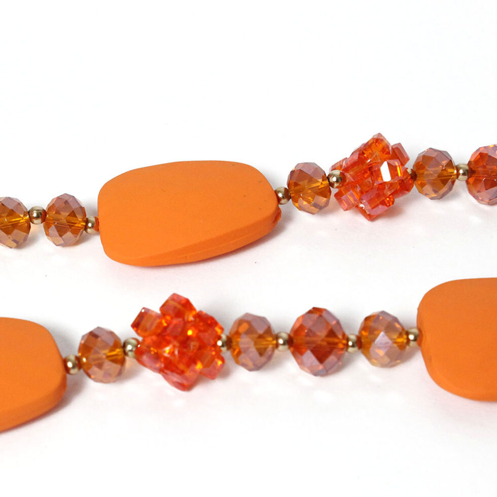 Collana lunga arancione con cristalli Karila