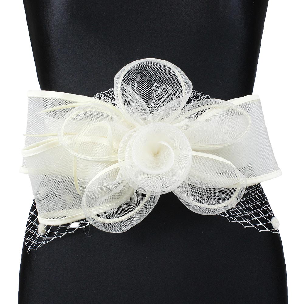 Cintura con fiore beige in tulle Divina